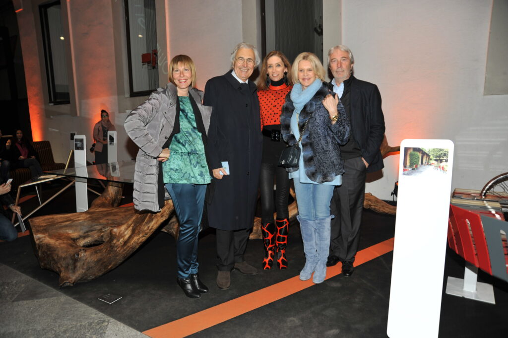 Angela Riccio-Fabrizio Rindi-laura Morino Teso-Titti Ogniben ed un amico