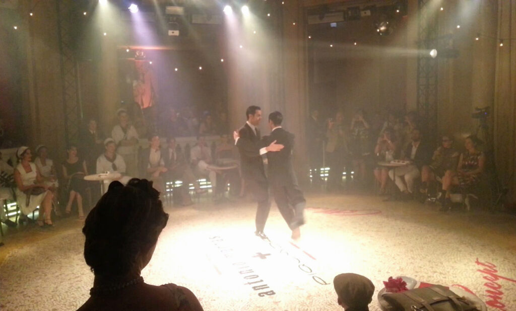 Los Hermanos Macana Show (1)