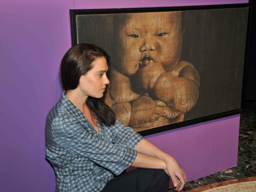 Clarissa Campironi e la sua opera Scoppierà