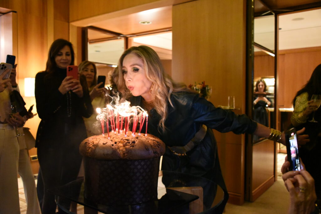 Panettone e soffio sulle candeline