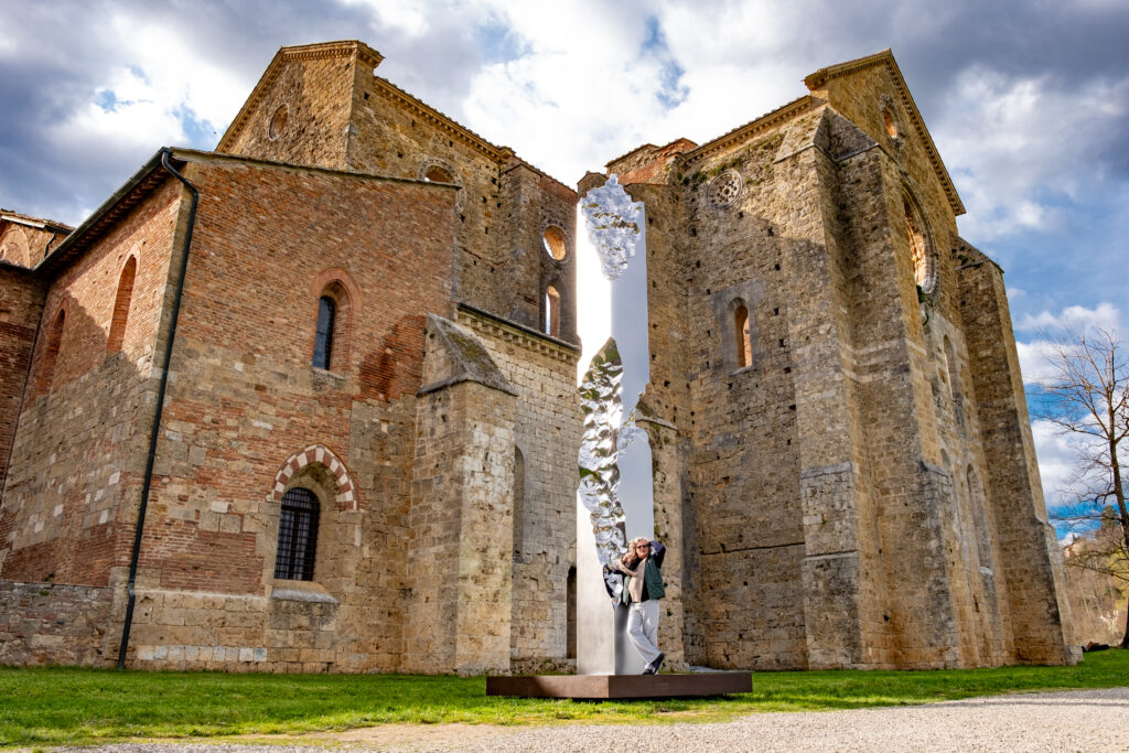 Helidon Xhixha_ Oltre le Mura_Getto di Luce_ph Michele Stanzione