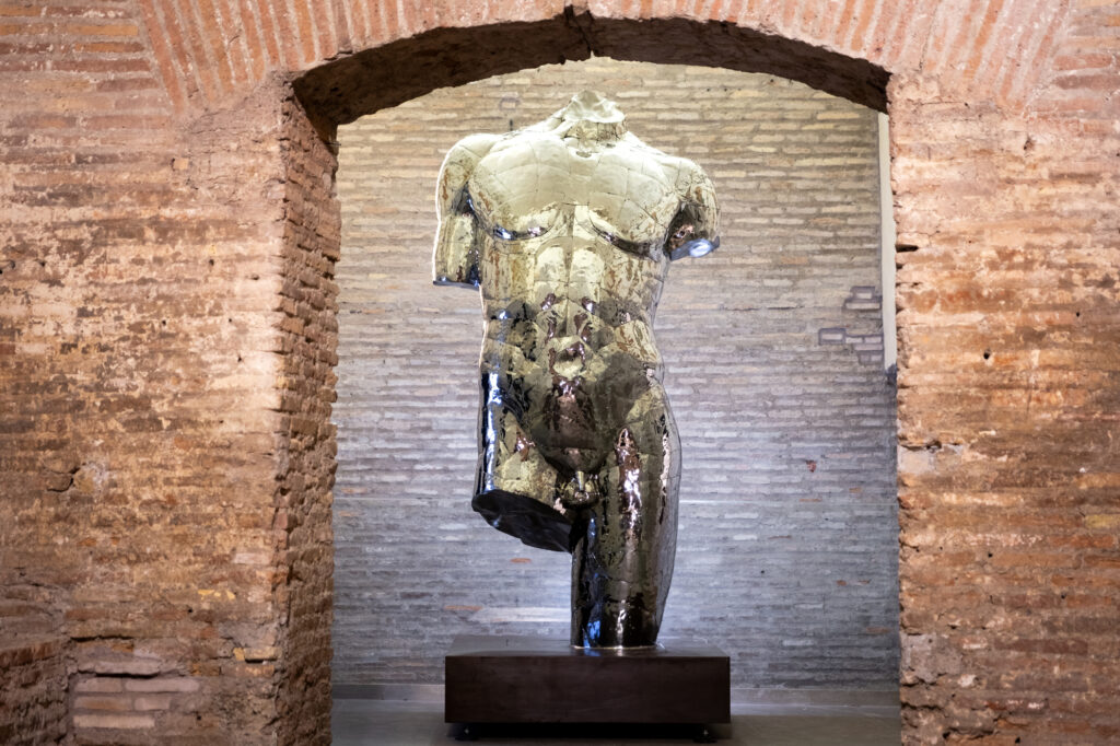 Helidon Xhixha - torso d'acciaio ph. Michele Stanzione (2)